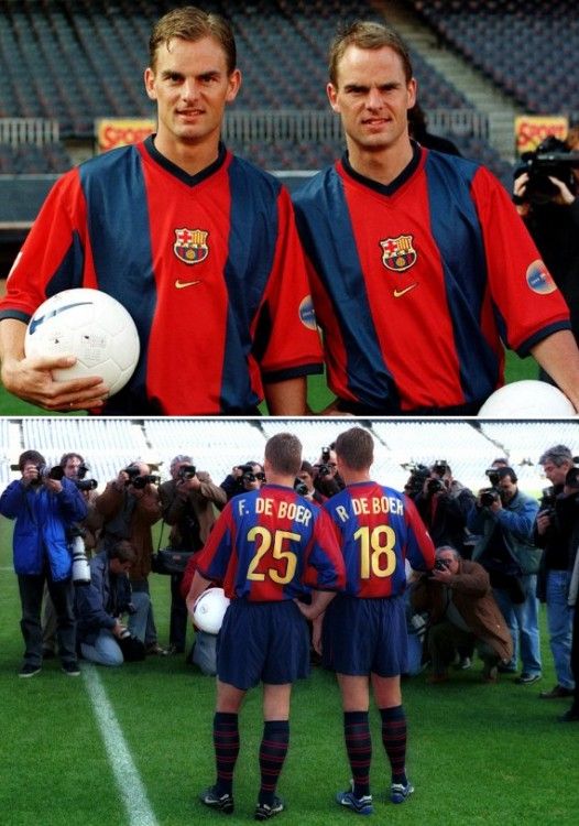I gemelli De Boer con la divisa del Barcellona Nike 1998