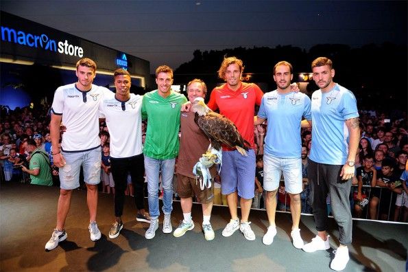 Presentazione Lazio third 2015-16 - Macron Store
