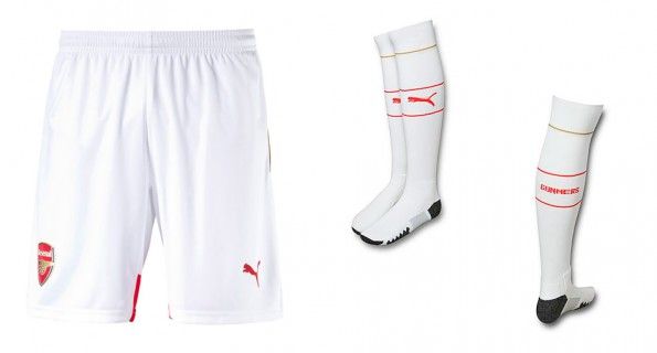 Arsenal pantaloncini calzettoni bianchi 2015-16