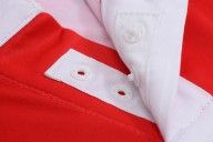 Chiusura bottoni maglia Union Berlin