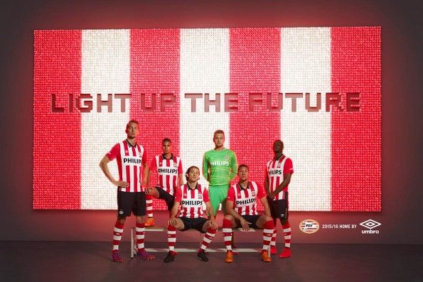 Presentazione kit PSV Eindhoven 2015-2016