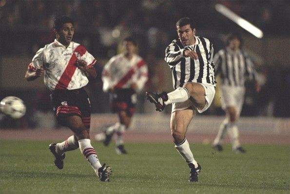 Zidane Juventus-River - Predator Touch