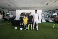 Maglie Cesena 2015-16 viste da dietro