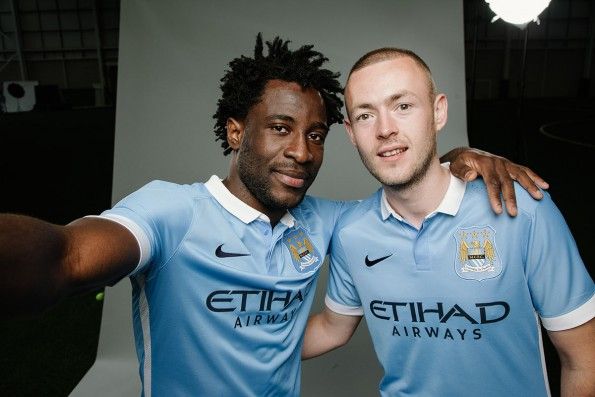 Selfie presentazione maglia City 2015-16