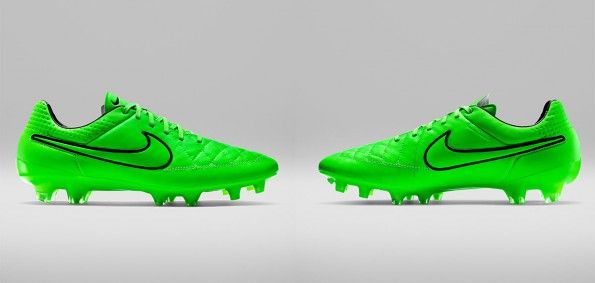 Scarpe Tiempo V verdi Lightning Pack Nike