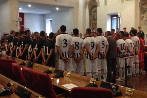 Retro maglie Ascoli 2015-16 numeri