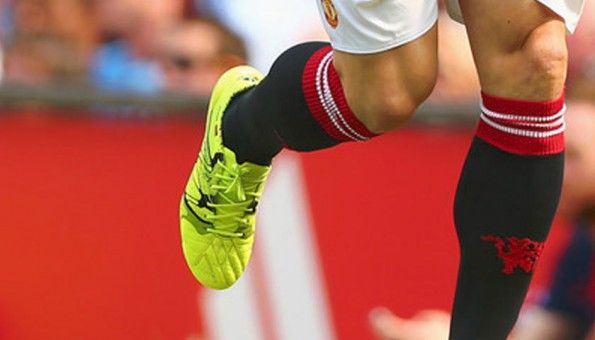 Schweinsteiger con le scarpe X15 adidas
