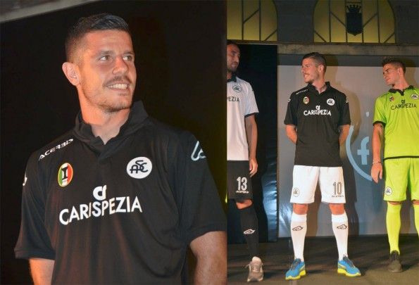 Seconda maglia Spezia 2015-2016