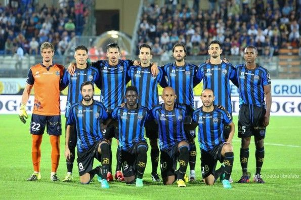 Latina divisa casalinga 2015-2016