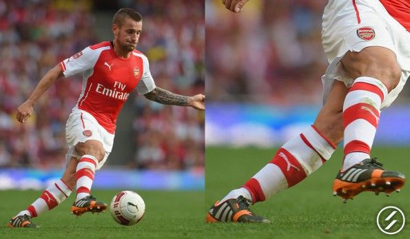 Debuchy con le adidas nitrocharge