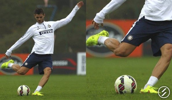 Icardi in allenamento con Tiempo Legend V