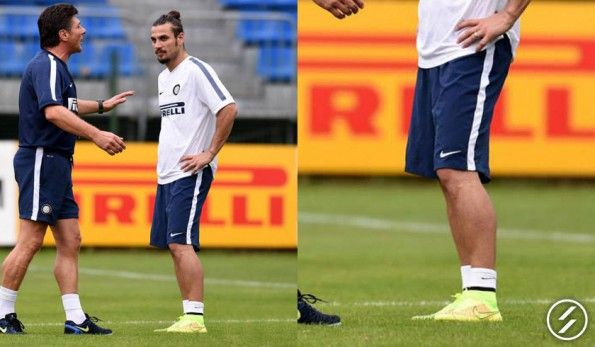 Osvaldo con le scarpe Nike Magista