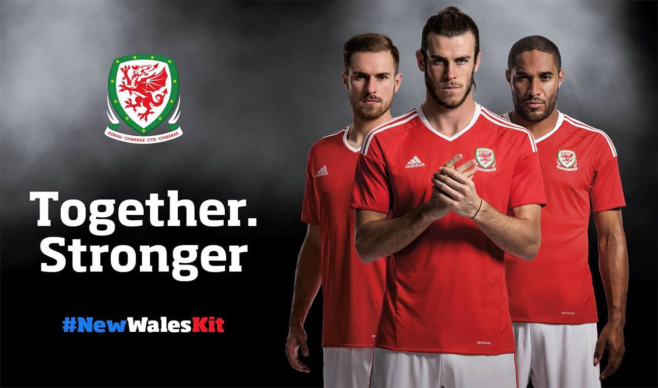 Presentazione kit home Galles Euro 2016
