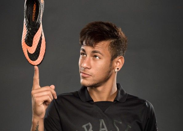 Lancio Hypervenom Neymar