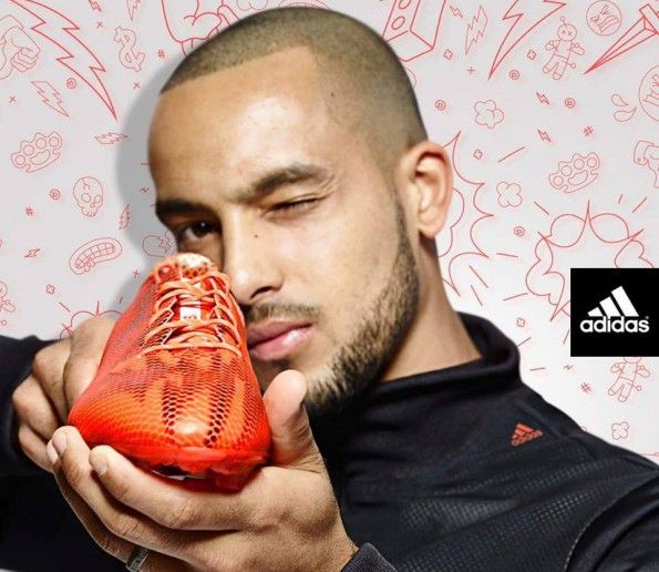 Walcott passa ad adidas