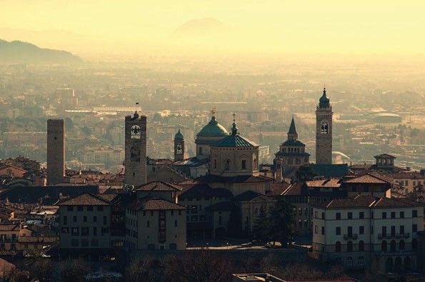 Bergamo, Città Alta, skyline