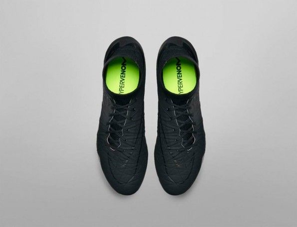 Hypervenom Phantom II total black