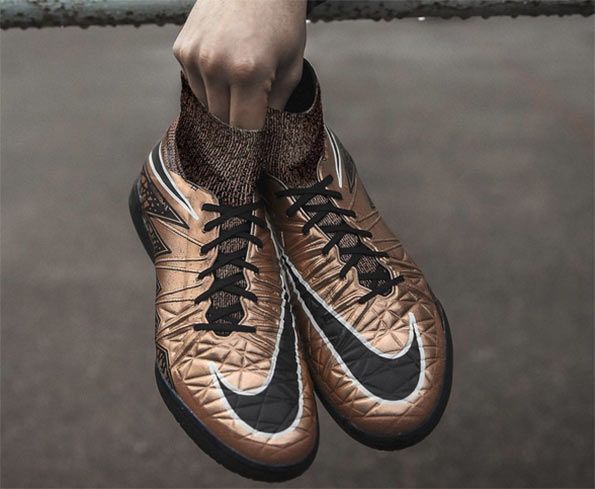 Scarpe HypervenomX calcetto colore bronzo