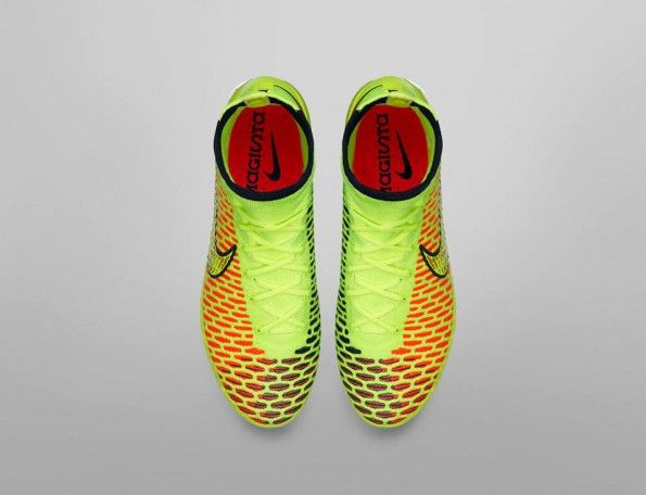 Magista, la prima colorazione giallo-rosso