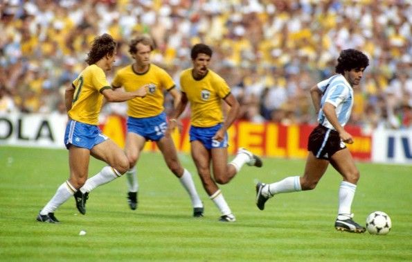 Le scarpe Puma King di Maradona, Brasile-Argentina