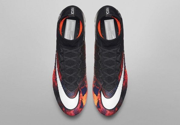 Scarpe Superfly Savage Beauty di Ronaldo
