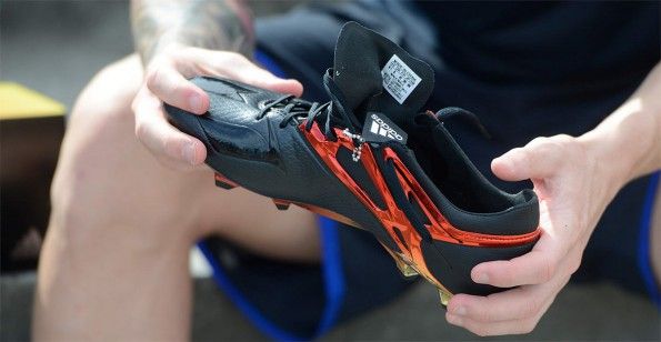 Scarpe Messi 10/10 adidas edizione limitata