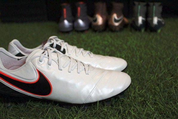 Le scarpe Nike Tiempo VI Legend
