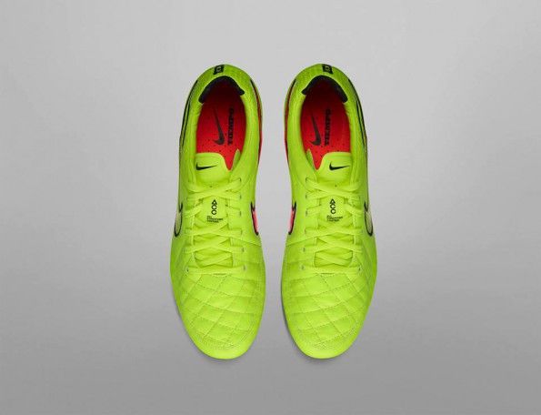 Nike Tiempo Legend V giallo