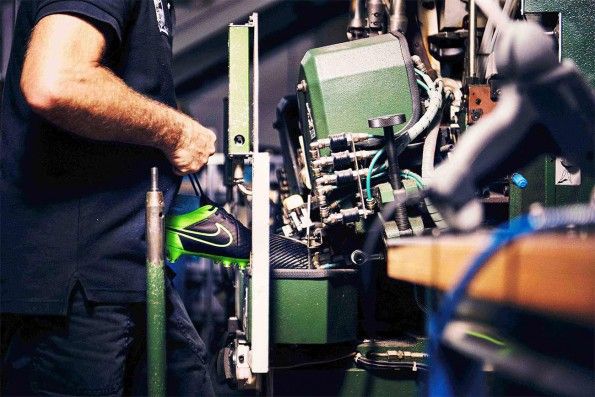 Tiempo scarpe Tech Craft produzione