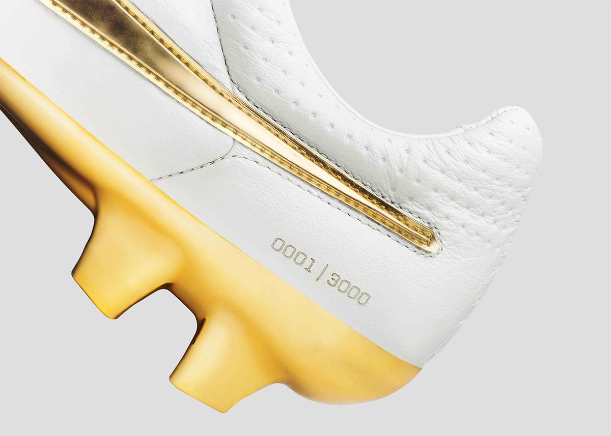 nike tiempo ronaldinho gold