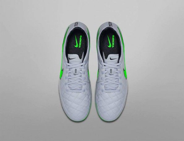 Nike Tiempo Legend V grigio wolf