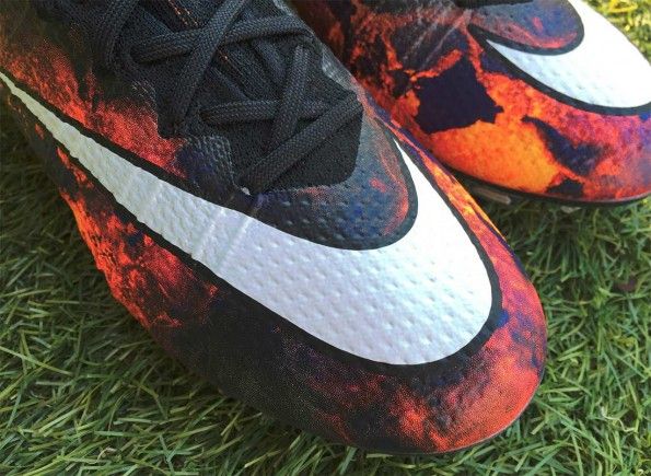 Dettaglio tomaia Superfly Savage Beauty