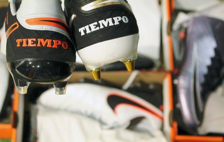 Scarpini Tiempo Nike