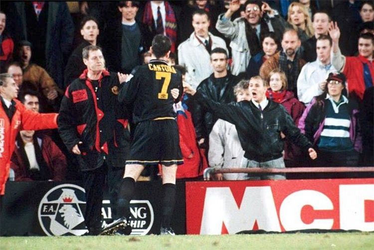 Cantona in Crystal Palace-Manchester United 1995