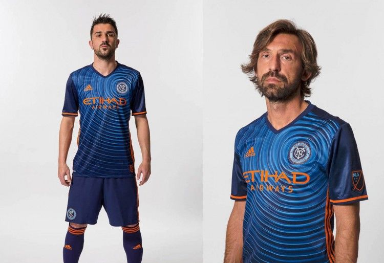 Villa e Pirlo con la maglia away 2016 del New York City