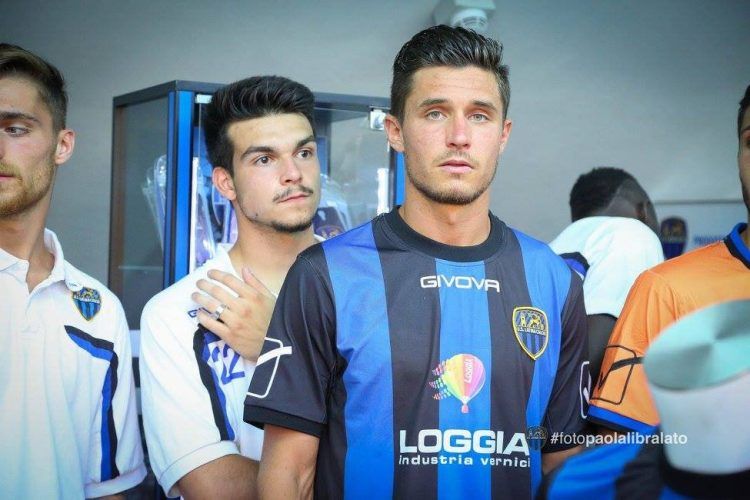 Maglia Latina 2016-2017 nerazzurra