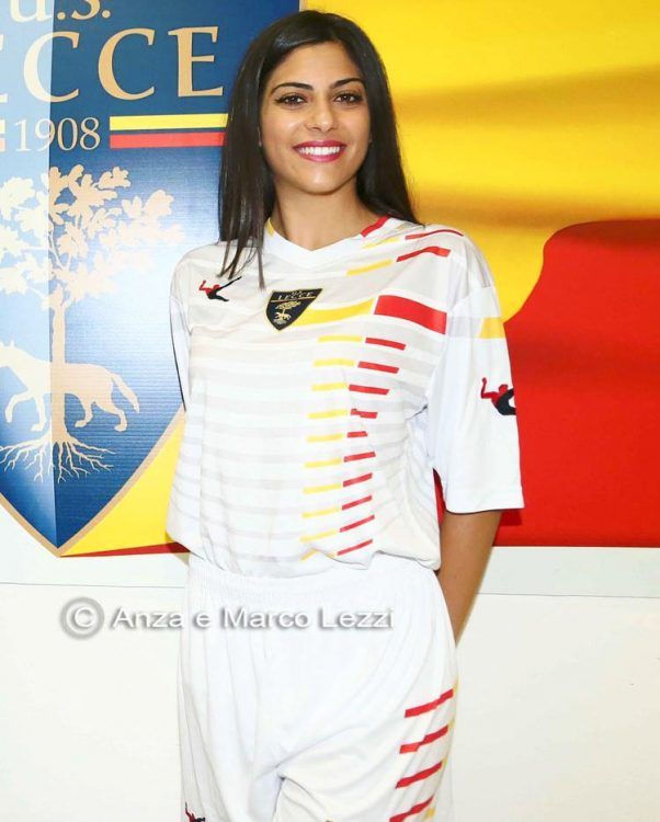 Seconda maglia Lecce 2016-2017