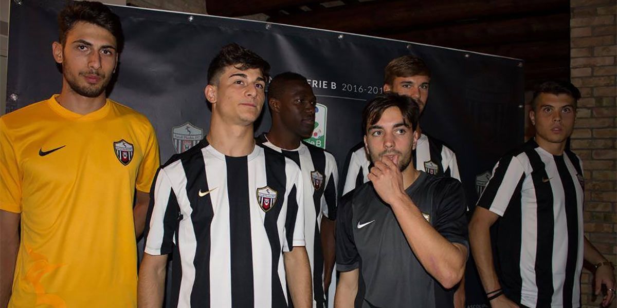 Presentazione maglie Ascoli 2016-17 Nike