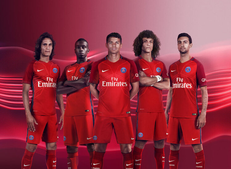 PSG maglia away 2016-17 rossa
