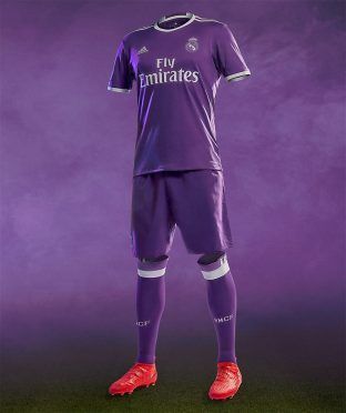 Divisa away Real Madrid 2016-17 viola