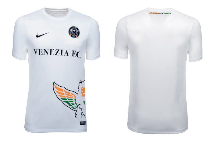 Seconda maglia Venezia 2016-17