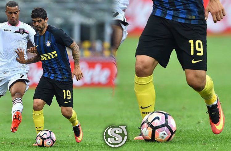 Ever Banega (Inter) - Nike Mercurial Vapor XI