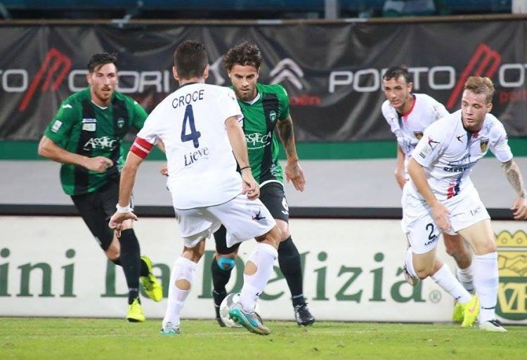 Retro divisa Gubbio away 2016-17