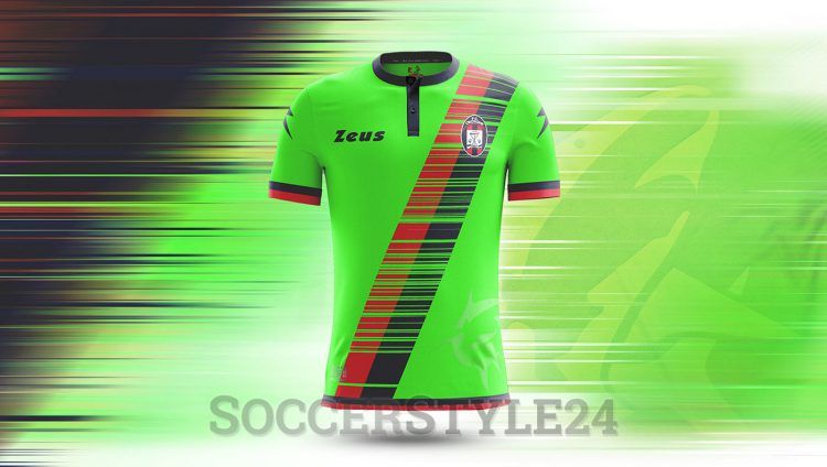 Crotone terza maglia Serie A 2016-17 verde