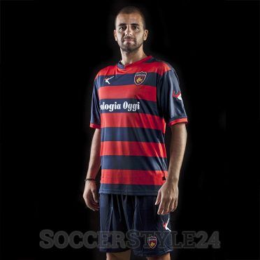 Divisa Cosenza 2016-17 strisce orizzontali