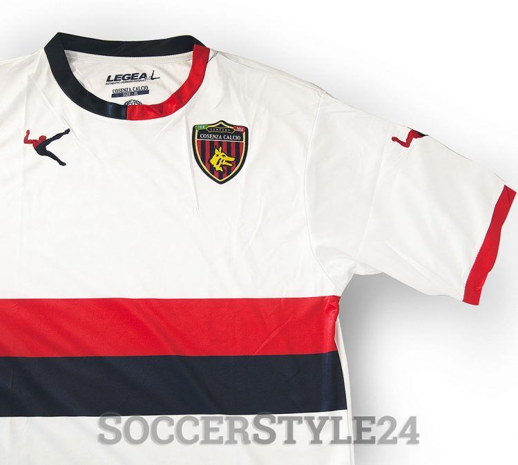 Seconda maglia Cosenza 2016-2017