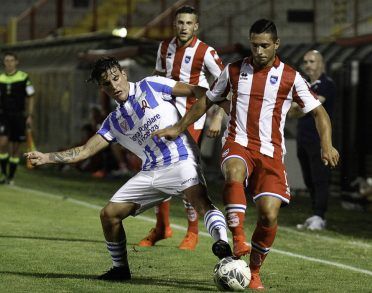 Quarta maglia Pescara 2016-2017, colori Vicenza