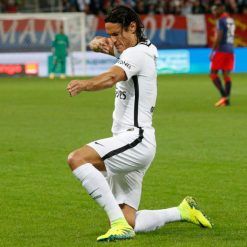 Cavani, tripletta in Caen-PSG