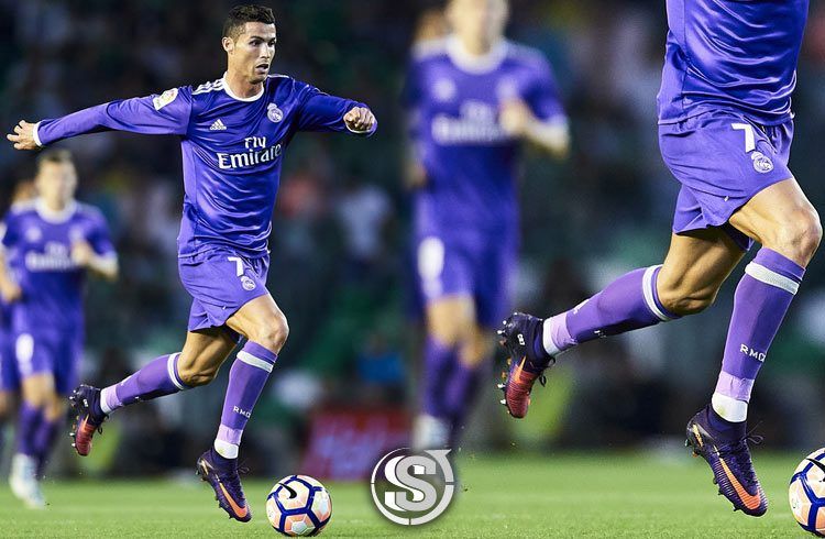 Cristiano Ronaldo (Real Madrid) - Nike Mercurial Superfly V