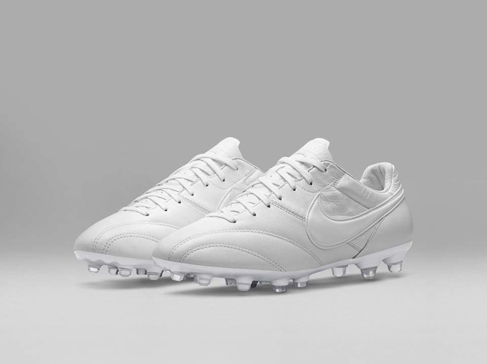 Nike Premier Total Black e Total White in edizione limitata